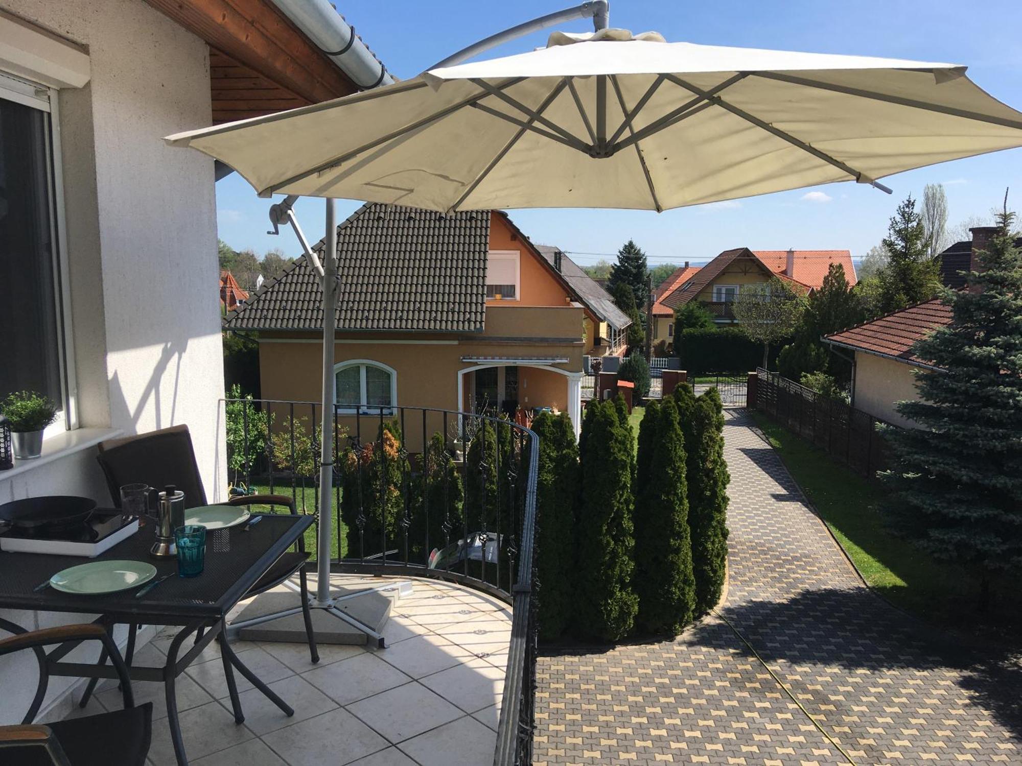 Balatonlelle Apartmanház Exterior foto